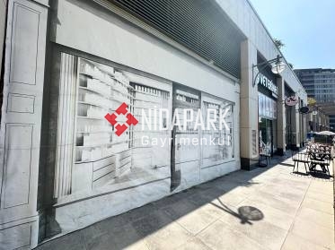 NİDAPARK KÜÇÜKYALI PALLADİUM CADDE'DE SATILIK DÜKKAN/MAĞAZA